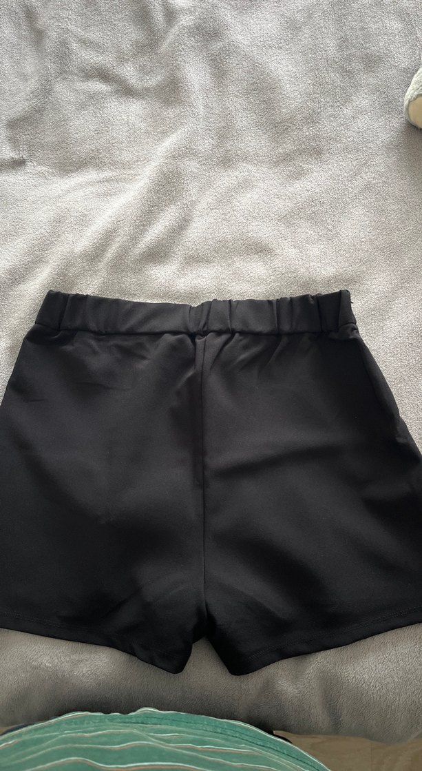 Siyah Mini Şort Etek - Görsel 3