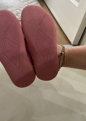 Gezer Pembe ev terliği
