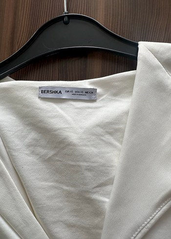 xs Beden Krem renginde Kolsuz Kadın bluz