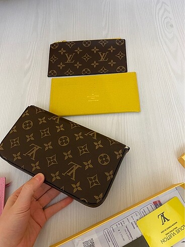 Beden LOUİS VUİTTON FELİCİE POCHETTE VİVİENNE MASCOT