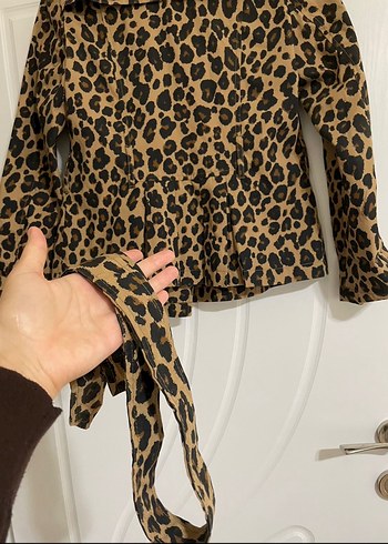 36 Beden Düğmeli Leopar Desenli Kadın Ceket