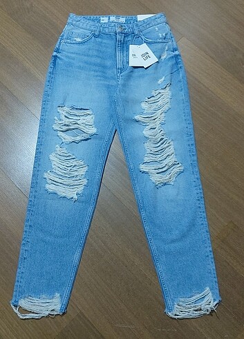 36 Beden mavi Renk Bershka denim Joın Lıfe orjinal mom jeans