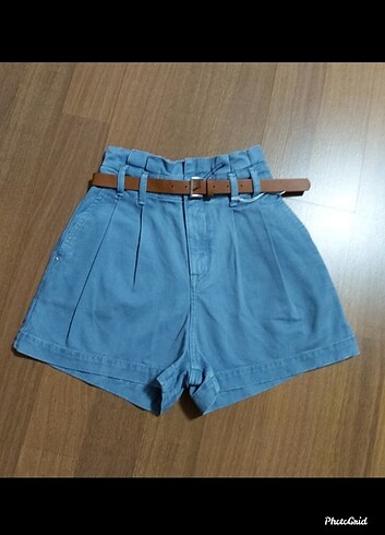 Zara denim mavi kemerli şort