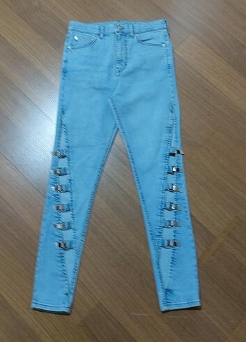 38 Beden TOPSHOP METAL BANTLI TARZ JEANS PANTOLON