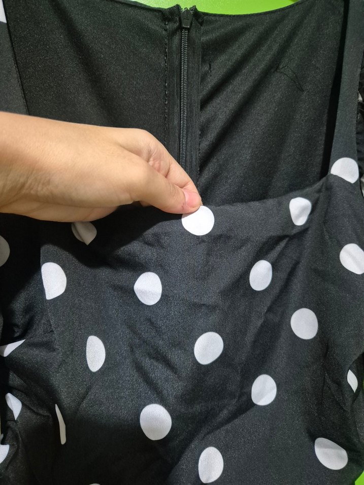 Puantiyeli Siyah Uzun Elbise - Görsel 2