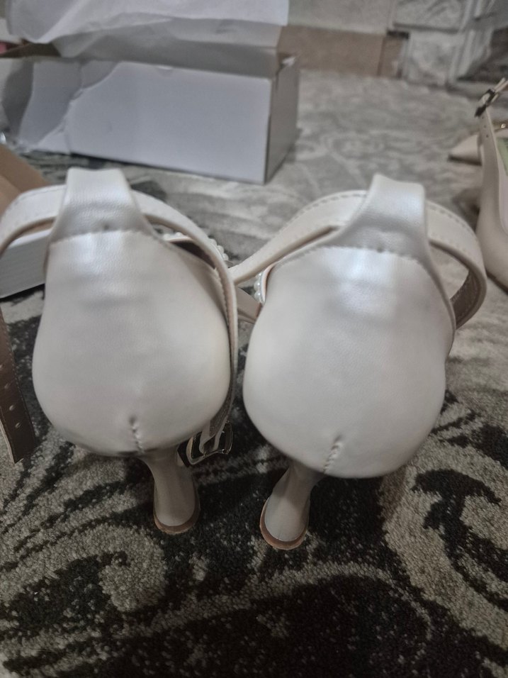 İnci Detaylı krem Kadın Topuklu Ayakkabı - Görsel 3