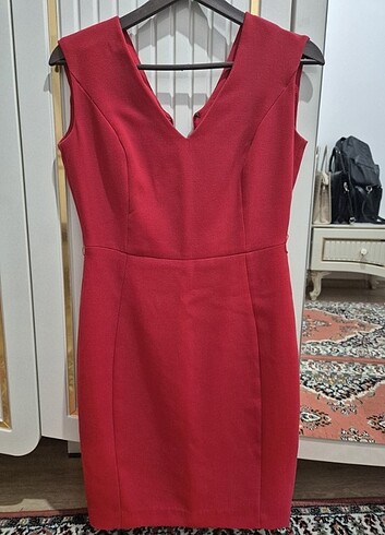 Mango kırmızı elbise 