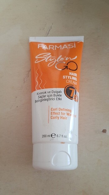 Farmasi Kıvılcık Saçlar İçin Krem 200 ml