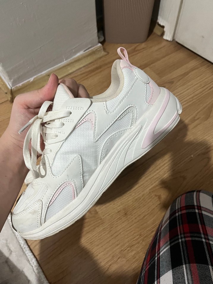 Beyaz Bağcıklı Kadın Spor Ayakkabı - Görsel 4