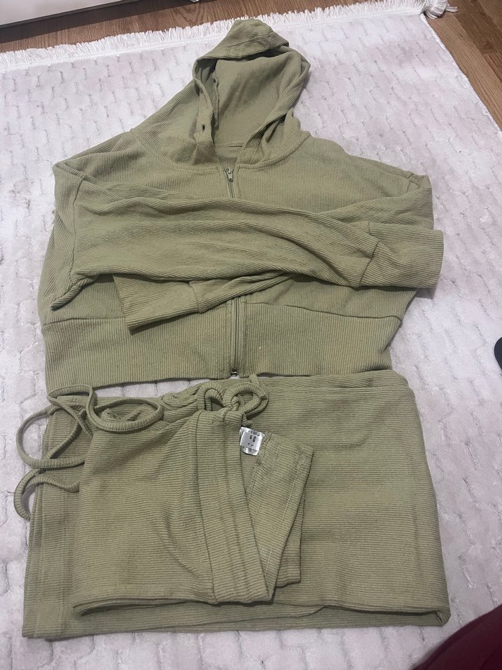 Kapüşonlu Fermuarlı Kadın Eşofman Takımı - Görsel 2