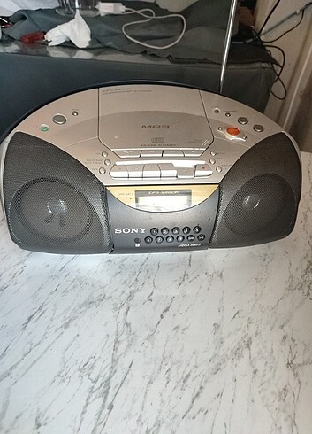 Sony CD ve kasetçalar radyo 