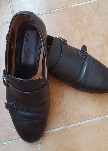 Siyah Deri Tokalı Klasik Ayakkabı - Görsel 3