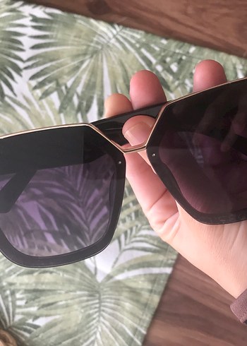 Prada Kadın Mor Pilili Retro Güneş Gözlüğü