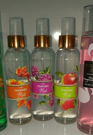 Diğer Bath & Body Works parfümlü vücut spreyleri