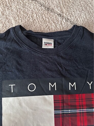 l Beden Tommy tişört