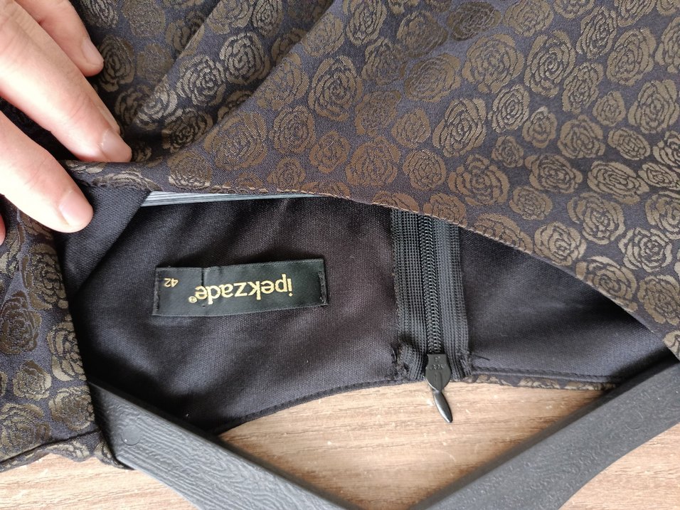 Uzun Kollu  halı jakar kumaş Elbise - Görsel 4