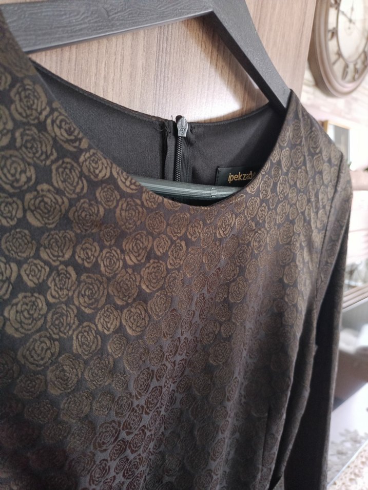 Uzun Kollu  halı jakar kumaş Elbise - Görsel 3