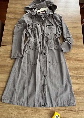 Gri Kadın Uzun Trençkot Kemerli Rahat Kesim - Görsel 3