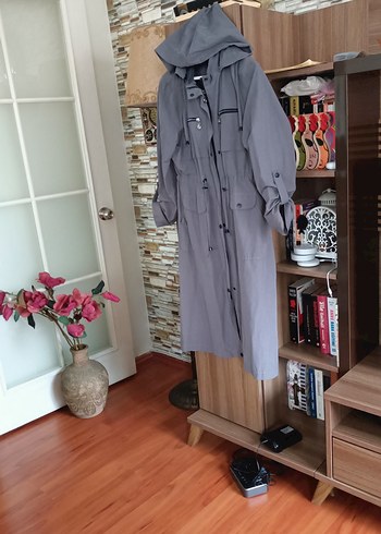 Gri Kadın Uzun Trençkot Kemerli Rahat Kesim - Görsel 11