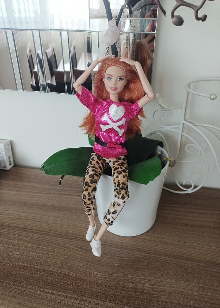 2015 mattel eklemli kızıl Barbie - Görsel 2