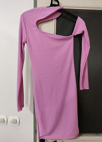 Pembe mini elbise