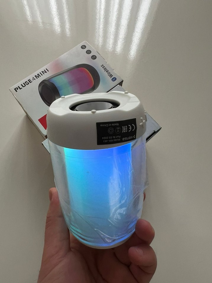 Çok Renkli 360° Işıklı Bluetooth Hoparlör - Görsel 4