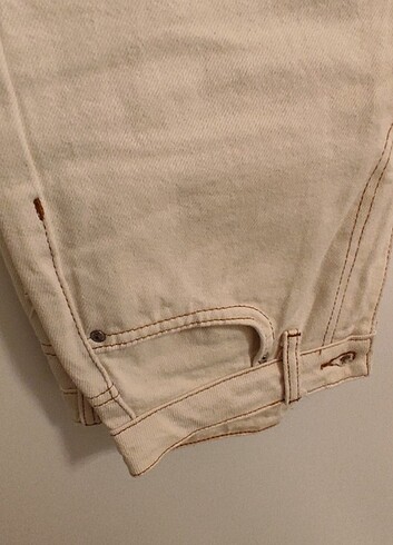 34 Beden ten rengi Renk Trendyolmilla Ekru Yüksek Bel Mom Jeans