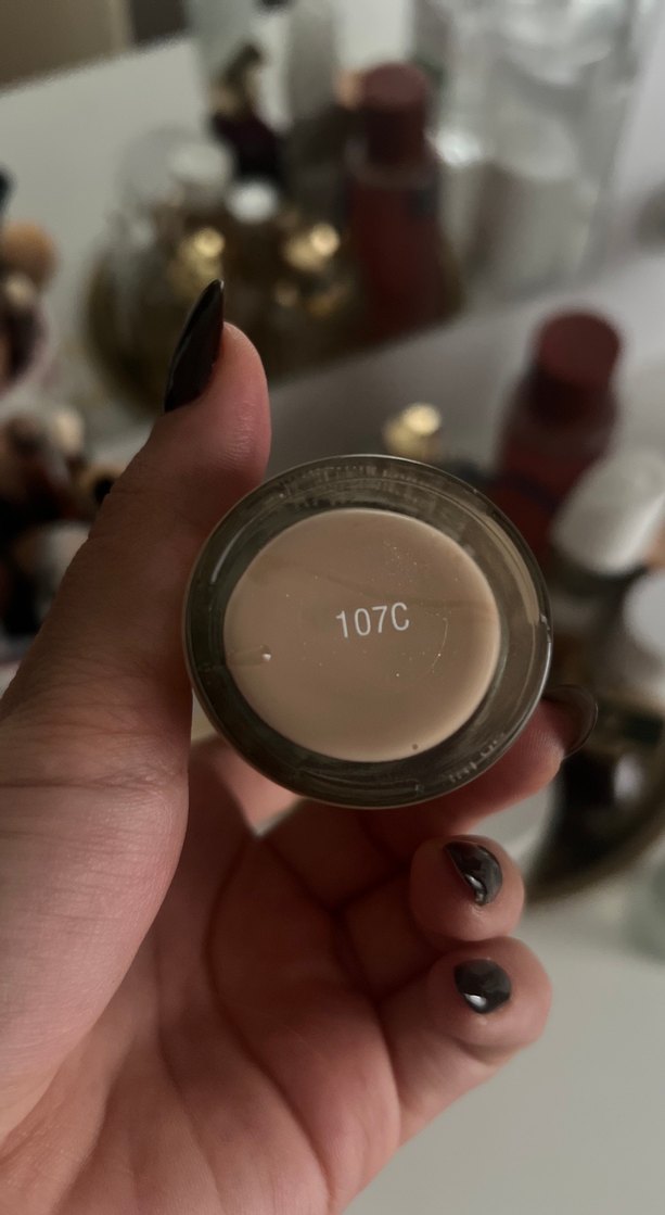 Clarins Skin Illusion Fondöten - Görsel 2