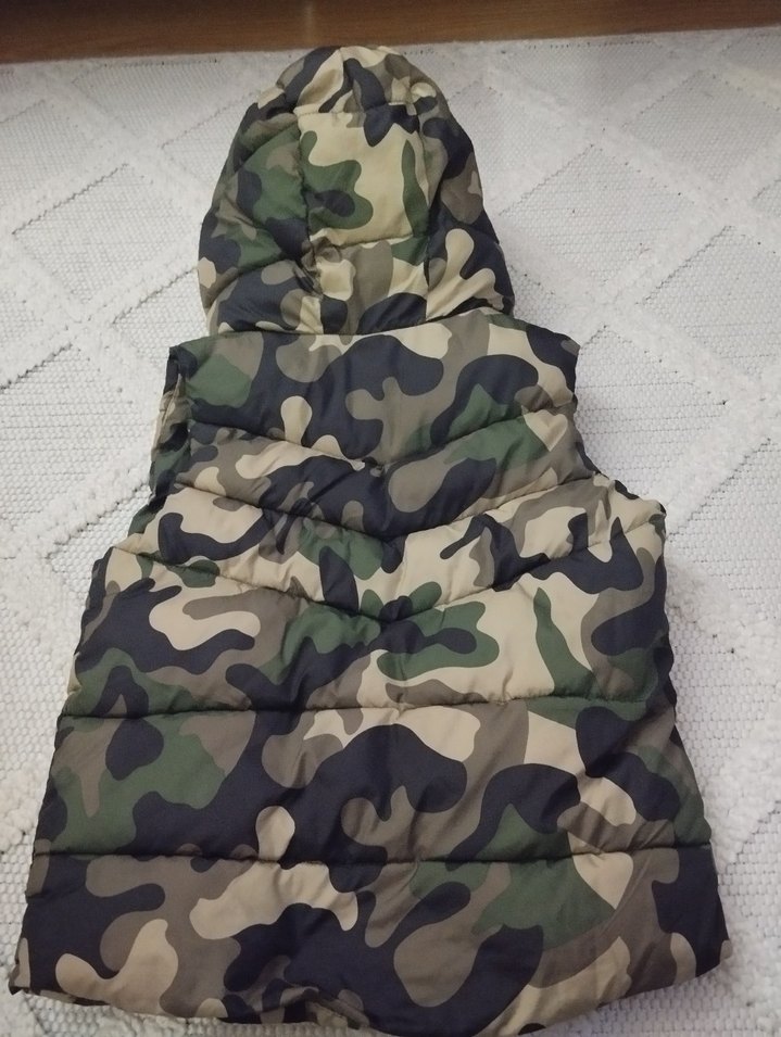 Erkek Çocuk Kamuflaj Desenli Kapüşonlu Yelek - Görsel 2