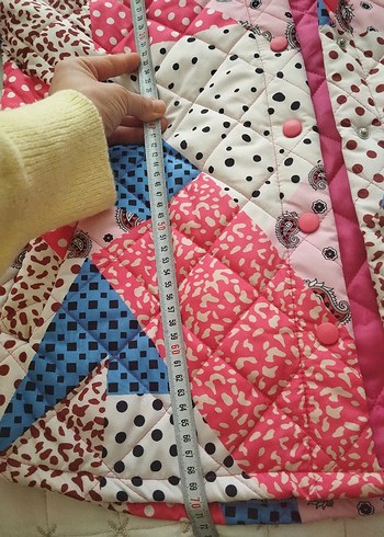 Renkli Kapüşonlu Desenli bayan mont - Görsel 6