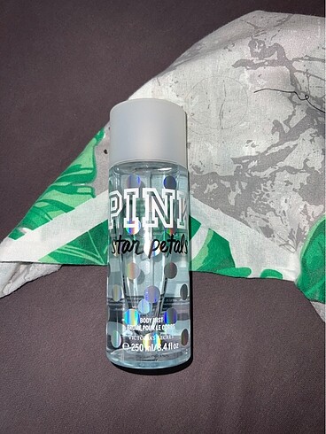 Star Petals Victoria BODY MIST