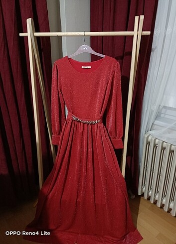 m Beden Abiye elbise kırmızı simli