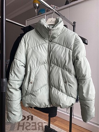 Bershka Mont