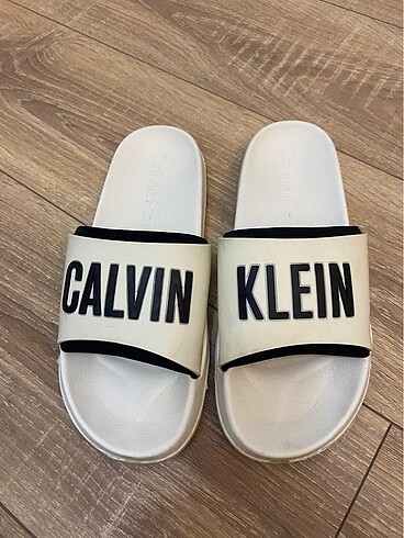 CALVİN KLEİN