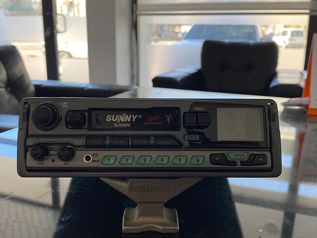 Sunny oto kaset çalar