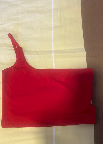 Tek Askılı Siyah ve Kırmızı Büstiyer - Görsel 3