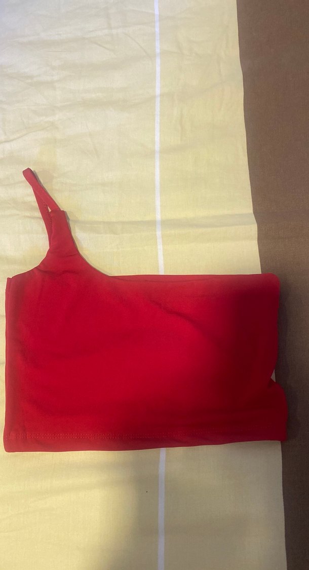 Tek Askılı Siyah ve Kırmızı Büstiyer - Görsel 3