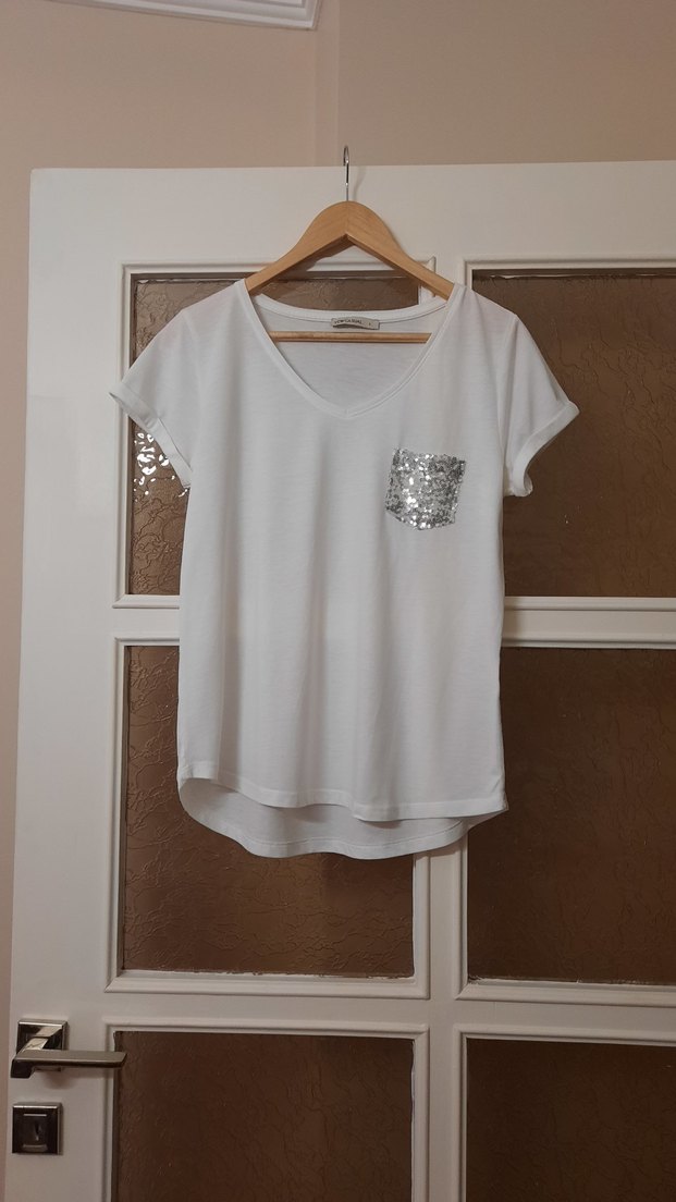 Kadın Beyaz V Yaka Kısa Kollu Tişört - Görsel 2