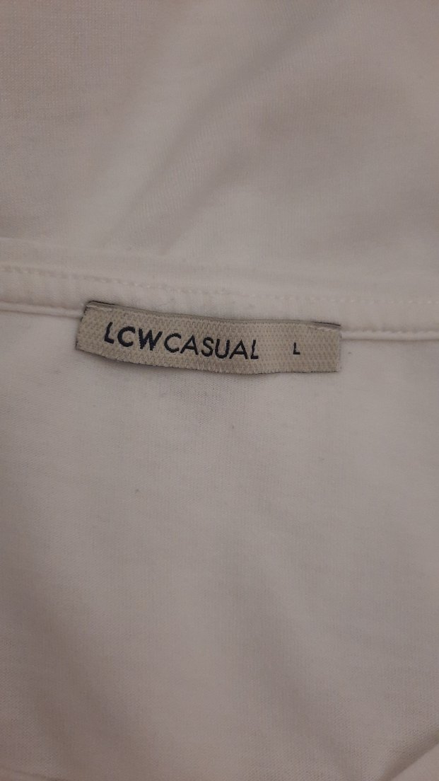 Kadın Beyaz V Yaka Kısa Kollu Tişört - Görsel 4