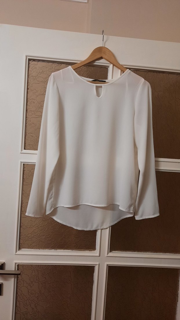 Beyaz yuvarlak Yaka Uzun Kollu Kadın Bluz - Görsel 3