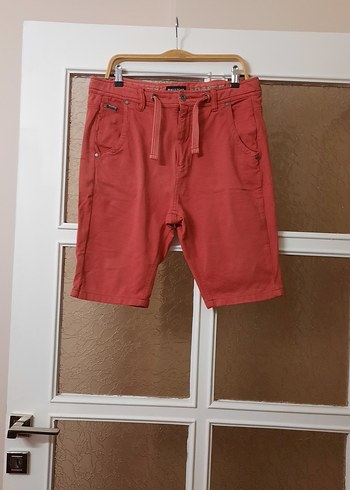 Pull and Bear Kırmızı Bel Bağlamalı Keten Şort