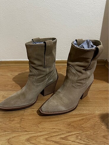 Zara Zara kovboy süet çizme