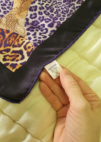 armine sura ipek eşarp - Görsel 2