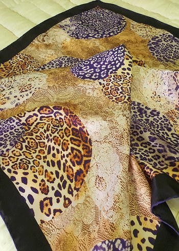 armine sura ipek eşarp - Görsel 4