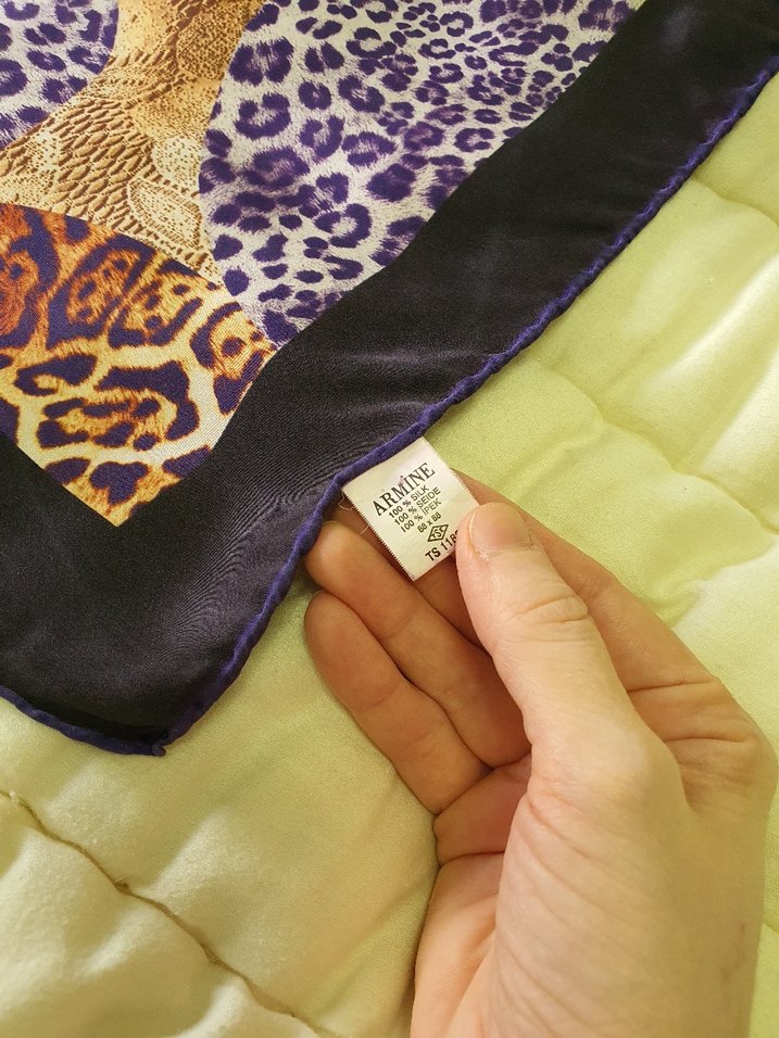 armine sura ipek eşarp - Görsel 2