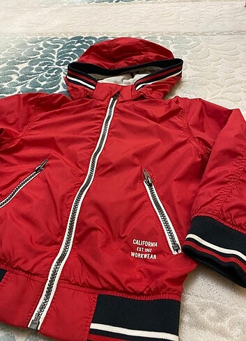 H&M erkek çocuk yagmurluk