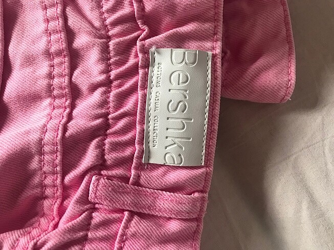 36 Beden pembe Renk Bershka pembe pantolon straıght model