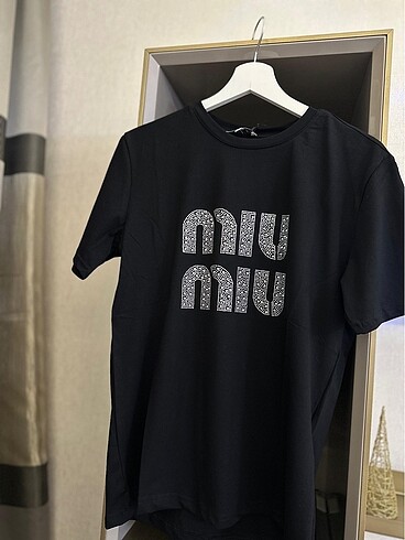 s Beden siyah Renk Miu miu taşlı tişört
