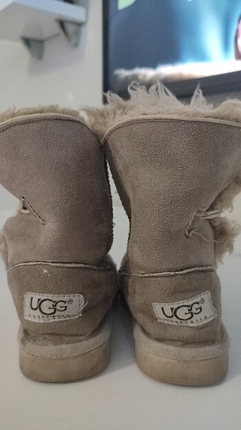 25 Beden UGG bot