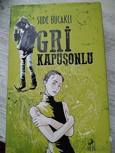gri kapüşonlu